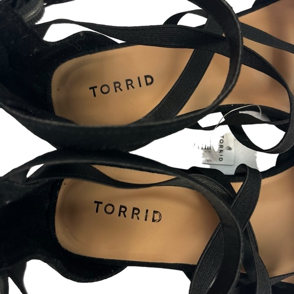 Torrid Faux Suede Elastic Criss-Cross Strappy Black Sandals Womens Size 9.5WW - Picture 7 of 13